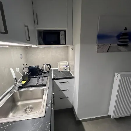 Center Modern * 塞雷